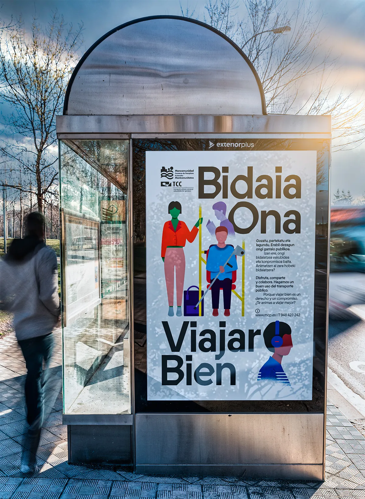 Marquesina con la campaña Viajar bien